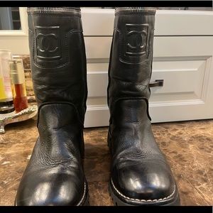 MODEL # IG26537 Size 38 1/2 . In good condition. Zipper can be used as a pocket.